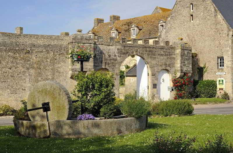 Domaine De La Ranconniere Et De Mathan Crépon Exterior photo